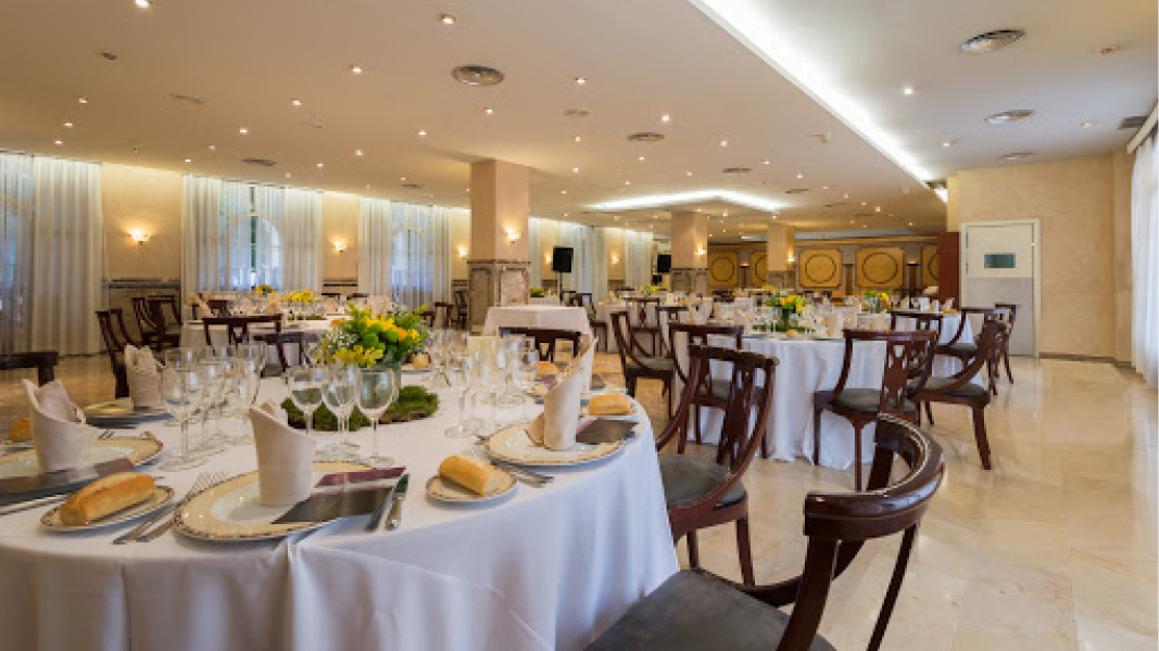 restaurant p Hotel Macia Alfaros i andalusien i spanien